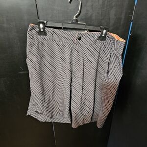 ❤️ EUC Mens Size 32 Dude Gray Striped Shorts